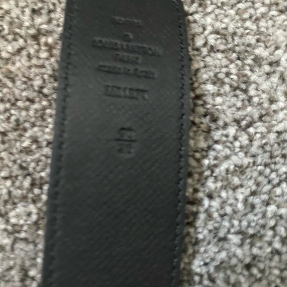 Louis Vuitton belt - Picture 7 of 8